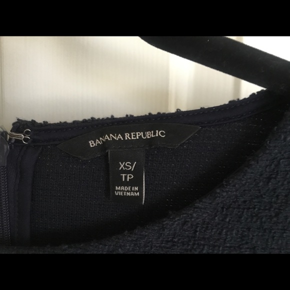 Banana Republic navy short sleeve top. Size XS. - Picture 4 of 6